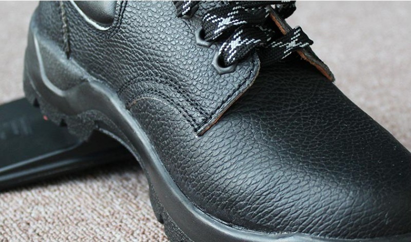 钢头工作防护黑色劳保鞋 耐酸碱透气防砸防刺防滑鞋