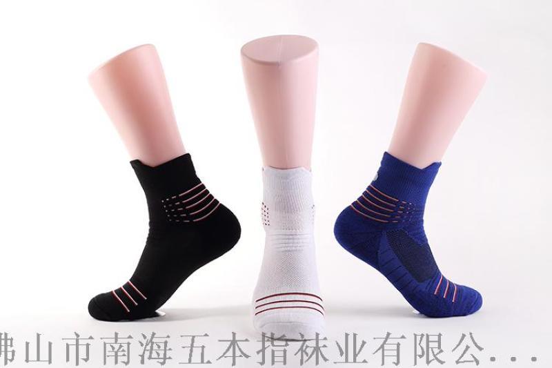 广东专业运动袜加工定制厂家代工毛圈篮球袜